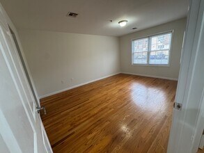 221 Coolidge St, Unit Coolidge Street in Linden, NJ - Building Photo - Building Photo