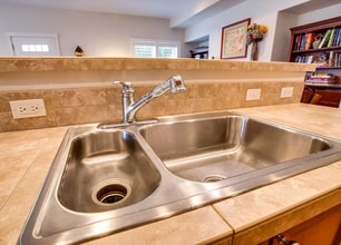 10829 NE Red Wing Way, Unit 102 in Hillsboro, OR - Foto de edificio - Building Photo