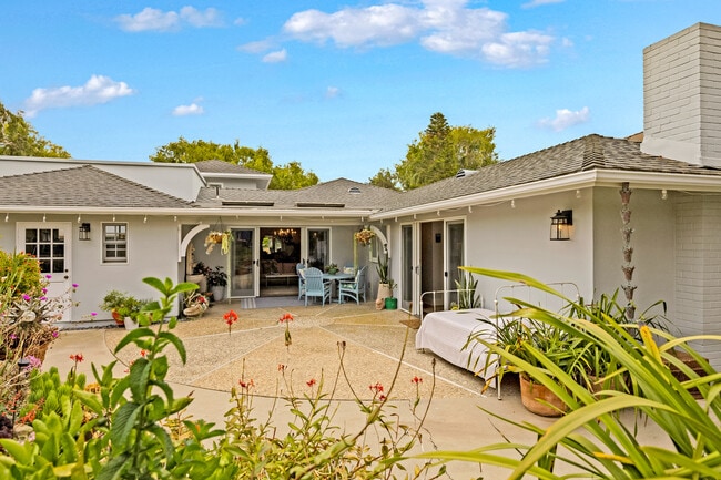 1214 Del Mar Ave in Santa Barbara, CA - Building Photo - Building Photo