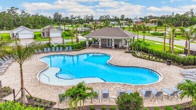 1255 Brumfield Xing in Ft. Myers, FL - Building Photo - Building Photo