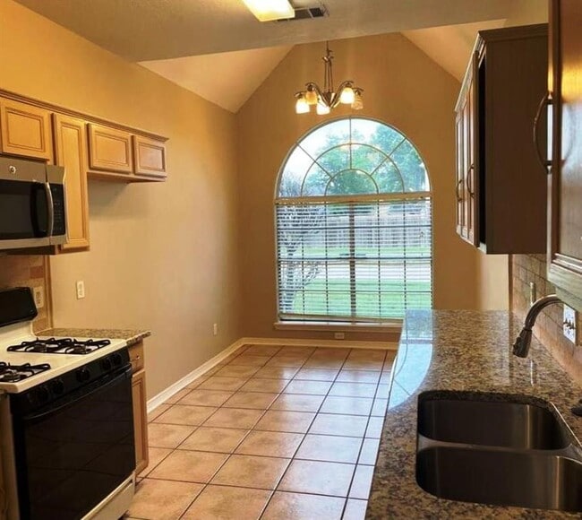 6107 Springhaven Dr in Humble, TX - Building Photo - Building Photo