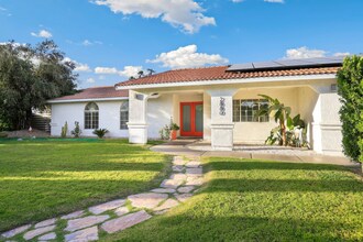 2880 E San Angelo Rd in Palm Springs, CA - Building Photo - Building Photo
