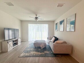 5194 Sylvester Loop in Tampa, FL - Building Photo - Building Photo