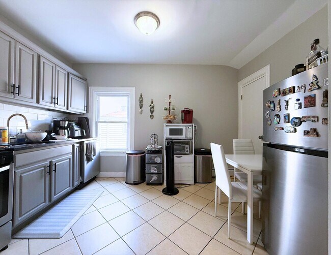 162 Carteret Ave in Jersey City, NJ - Building Photo - Building Photo