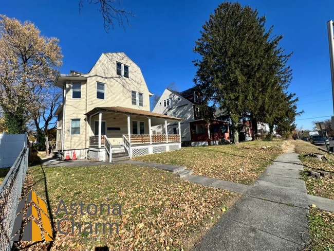 3004 Clifton Ave in Baltimore, MD - Building Photo - Building Photo