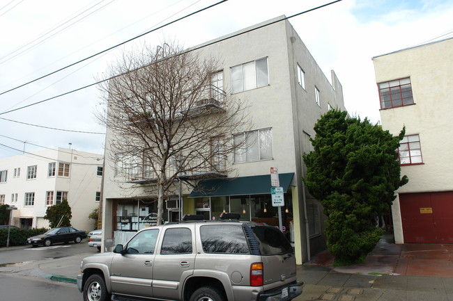 1541-1543 Hopkins St in Albany, CA - Building Photo - Building Photo