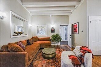 7 Mt Vernon St in Newport, RI - Building Photo - Building Photo