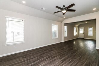 5122 Hector Gustavo in Rosharon, TX - Building Photo - Building Photo