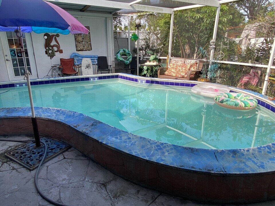 1719 Shenandoah St in Hollywood, FL - Building Photo
