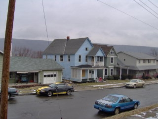 115 W 1st St in Corning, NY - Foto de edificio