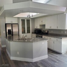 3709 Misty Falls St in Las Vegas, NV - Building Photo - Building Photo