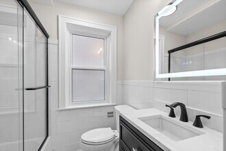 6340 Northwood Ave, Unit 2E in Clayton, MO - Foto de edificio - Building Photo