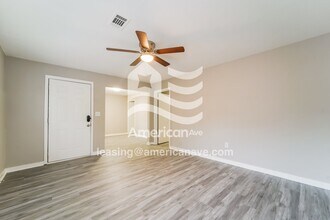 573 N Park Ln in Jackson, MS - Foto de edificio - Building Photo