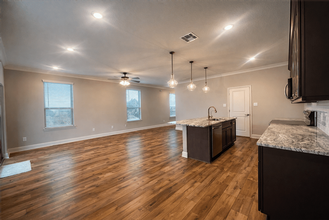 8919 Summerwood Bnd in San Antonio, TX - Building Photo - Building Photo