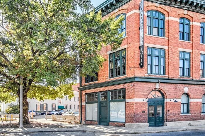 215 N Court St in Montgomery, AL - Foto de edificio