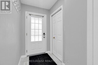 110 Activa Ave in Kitchener, ON - Building Photo - Building Photo