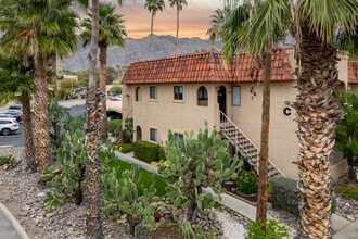 Skyline Springs in Tucson, AZ - Building Photo - Building Photo