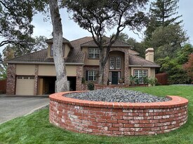 740 Oak Crest Cir in Placerville, CA - Building Photo