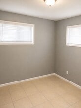 930 Alcazar Wy S in St. Petersburg, FL - Building Photo - Building Photo