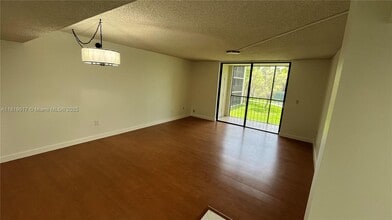 9630 SW 138th Ave in Miami, FL - Building Photo - Building Photo