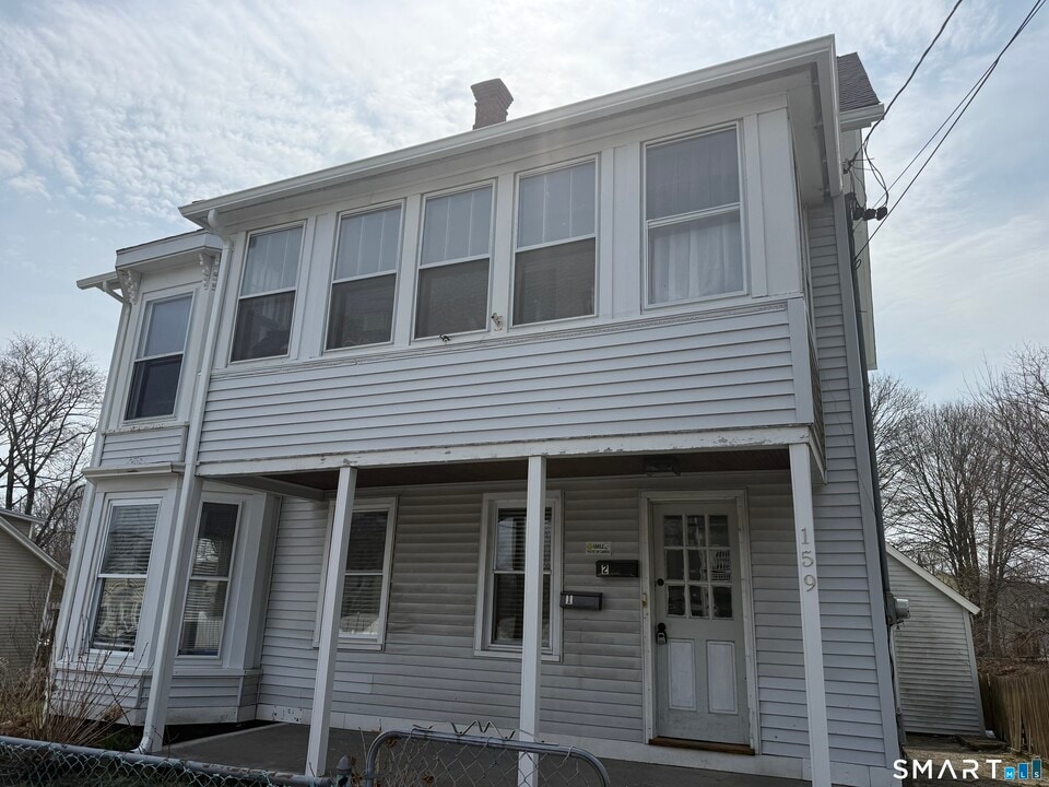 159 Hickory St in Norwich, CT - Building Photo