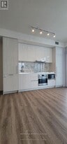 195 Commerce St in Vaughan, ON - Building Photo