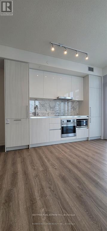 property at 195 Commerce St