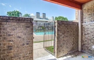 9839 Walnut St in Dallas, TX - Building Photo