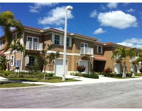 Boca Place in Boca Raton, FL - Building Photo - Building Photo