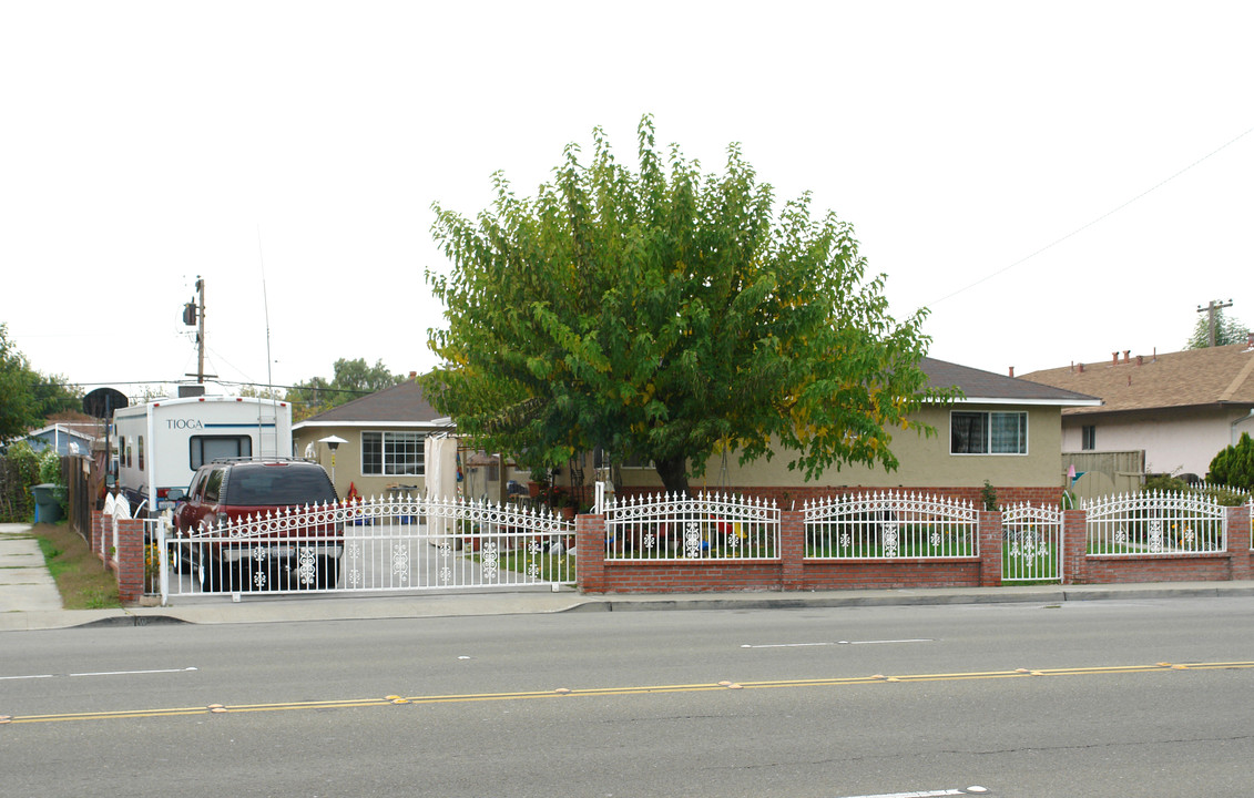 731 N Abel St in Milpitas, CA - Foto de edificio