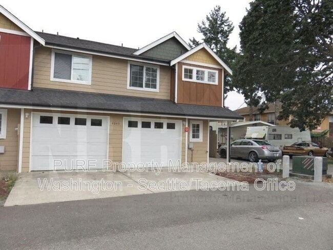 property at 4045 S Warner St