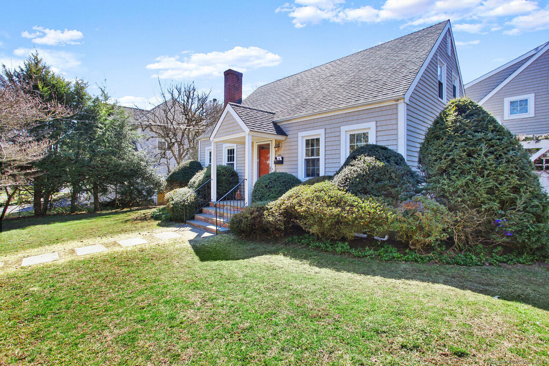 95 Taylor Pl in Fairfield, CT - Building Photo
