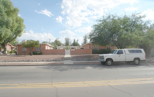 1420-1426 E 9th St in Tucson, AZ - Building Photo - Building Photo