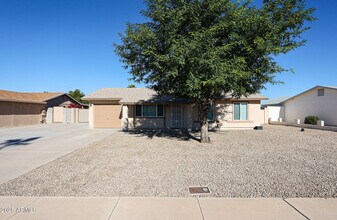 7208 W Vogel Ave in Peoria, AZ - Building Photo - Building Photo