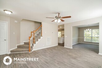 6132 Hampton Hall Way in Nashville, TN - Foto de edificio - Building Photo