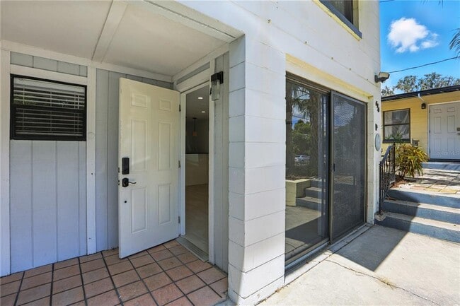 614 N Hyer Ave in Orlando, FL - Building Photo - Building Photo