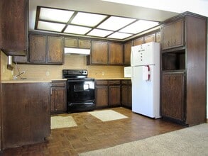 111 E Marshall Dr in Midwest City, OK - Building Photo - Building Photo