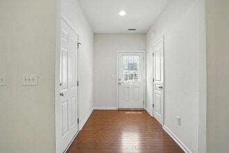1131 Kingston Grove Dr in Cary, NC - Building Photo - Building Photo
