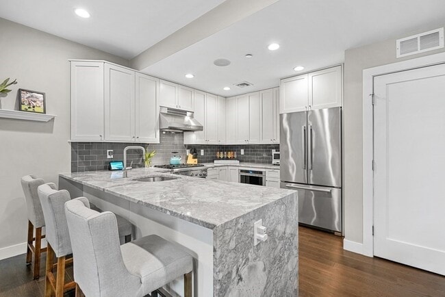 309 E St in Boston, MA - Building Photo - Building Photo