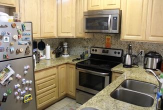 803 Kingfisher Ter in Sunnyvale, CA - Foto de edificio - Building Photo