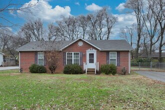 150 Ralls St in Gallatin, TN - Building Photo - Building Photo