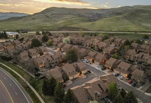 1815 S Deframe St in Lakewood, CO - Building Photo