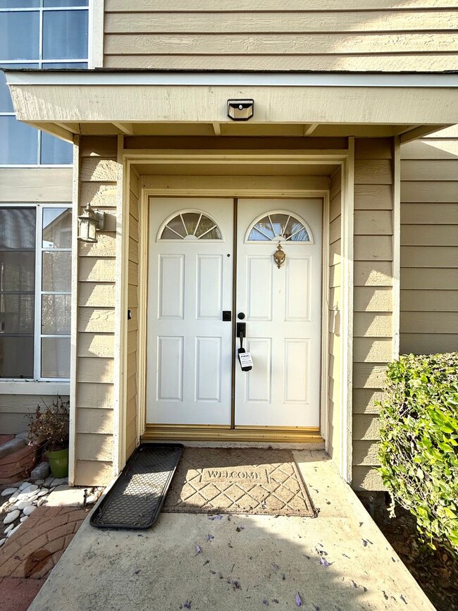 20975 Eagles Glen in Lake Forest, CA - Foto de edificio - Building Photo