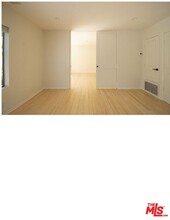 435 S Palm Dr in Beverly Hills, CA - Building Photo - Building Photo