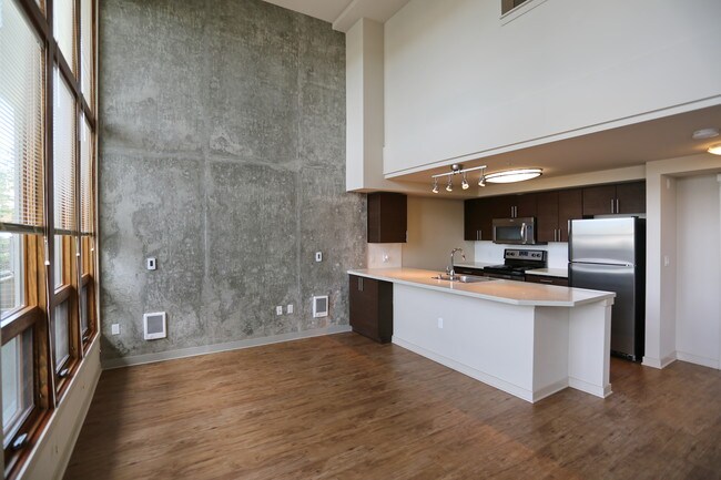 Oregon 42 in Seattle, WA - Building Photo - Interior Photo