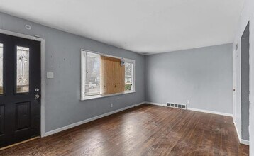 5944 Laura Ave in St. Louis, MO - Building Photo - Building Photo