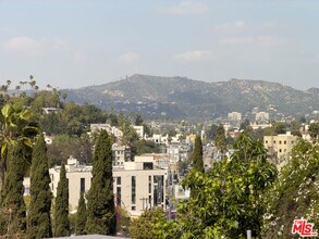 845 N La Fayette Park Pl in Los Angeles, CA - Building Photo - Building Photo