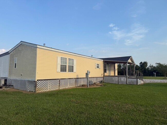1567 Co Rd 486 in Dayton, TX - Building Photo - Building Photo
