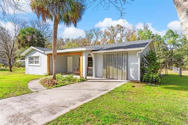 20639 SW Rainbow Lakes Blvd in Dunnellon, FL - Building Photo - Building Photo