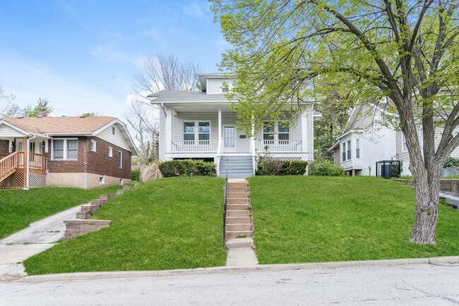 property at 7433 Lynn Ave